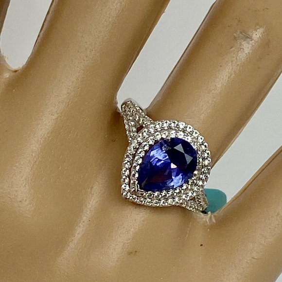 White Sapphire And Tanzanite Stone Ring! 7 - Picture 15 of 16